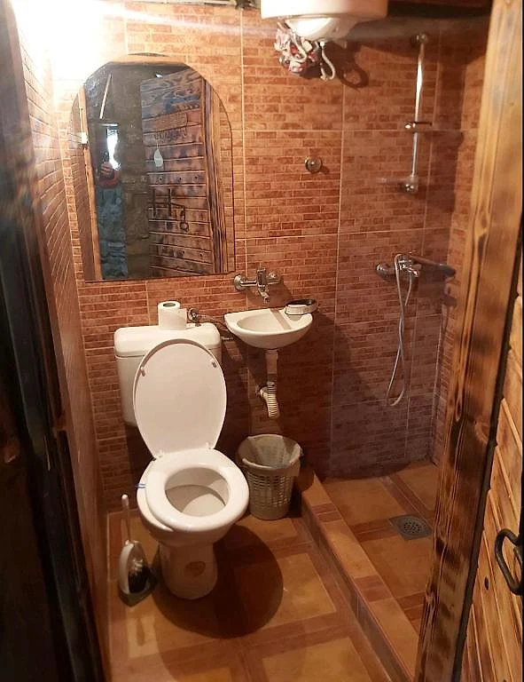 Kupatilo sa tuš kabinom